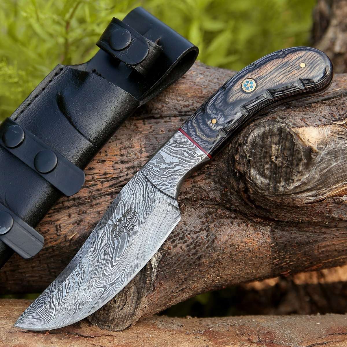 Exquisite Handcrafted Damascus Steel Knife
