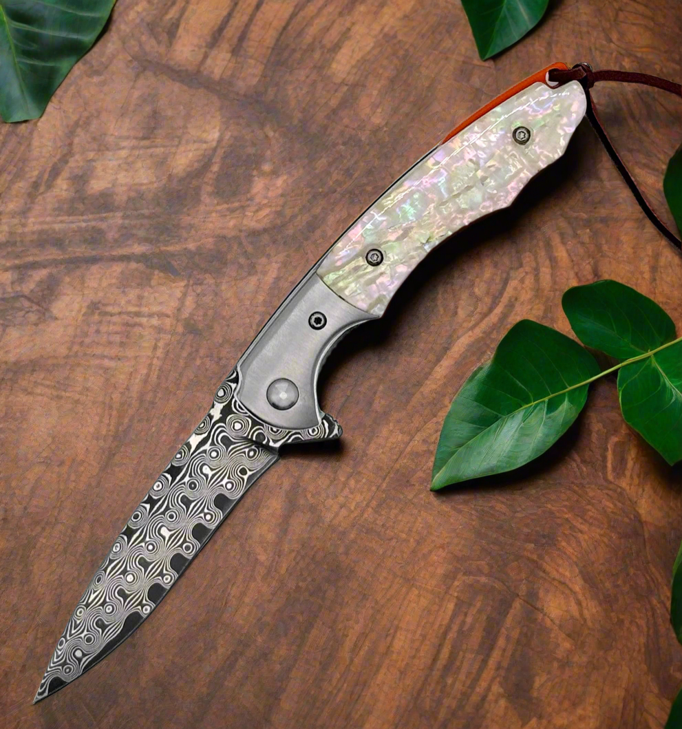 Elegant Damascus Pocket Knives A Blend of Art and Utility