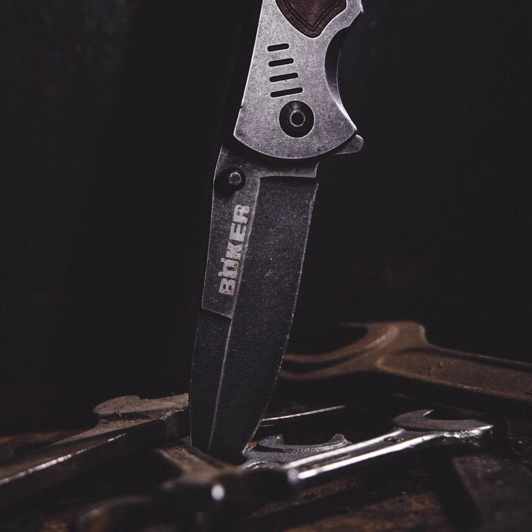 Legal Considerations for Carrying Pocket Knives - Shokunin USA