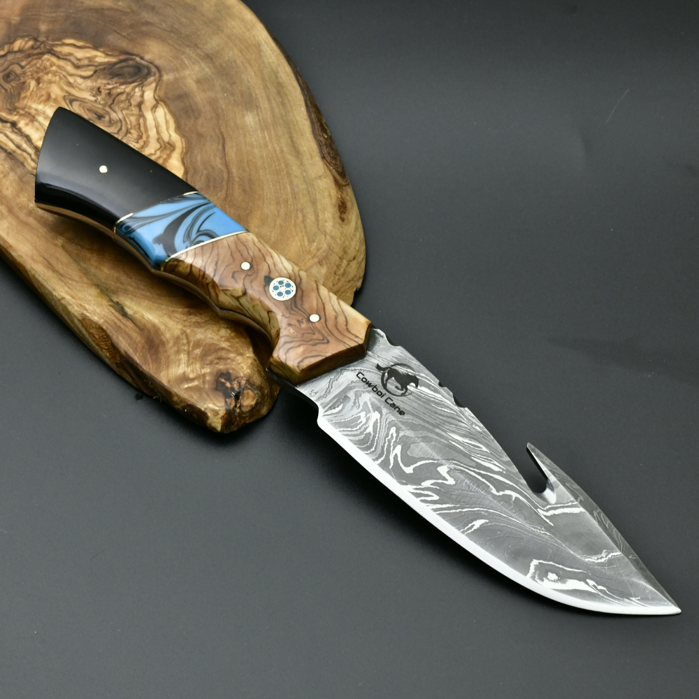 Engraved Hunting Knives