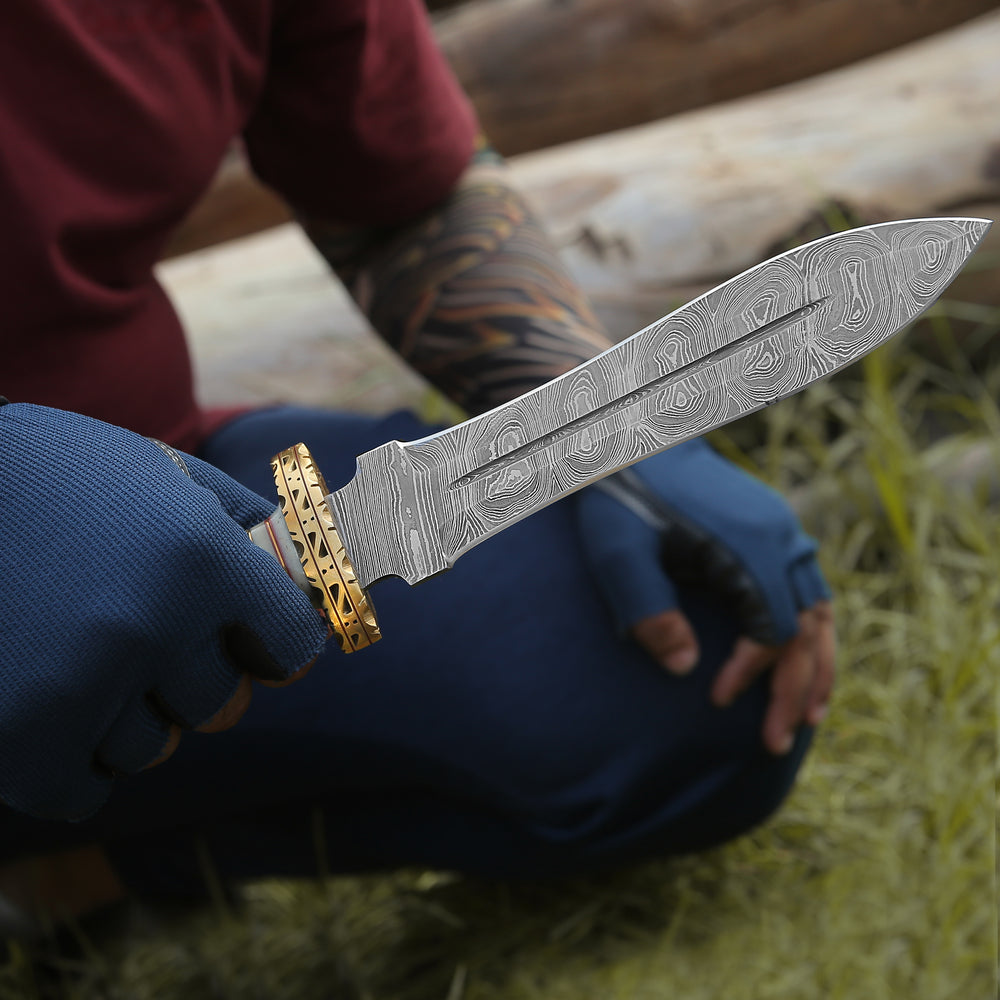 Damascus knife - Heartless Edge Damascus Fixed Blade Knife with Horn Handle & Sheath - Shokunin USA