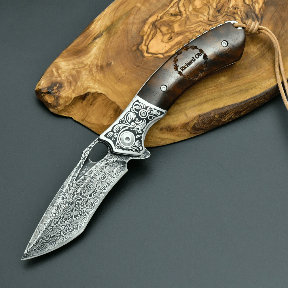 Damascus Pocket Knive with Clip - Hunting - Best Pocket Knives