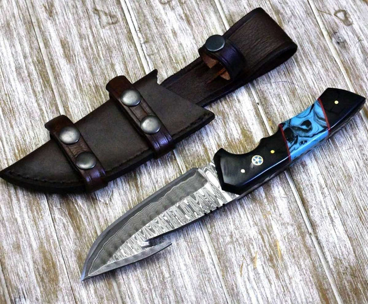Hunting Gear - Evoke Damascus Knife with Horn & Turquoise Handle - Shokunin USA