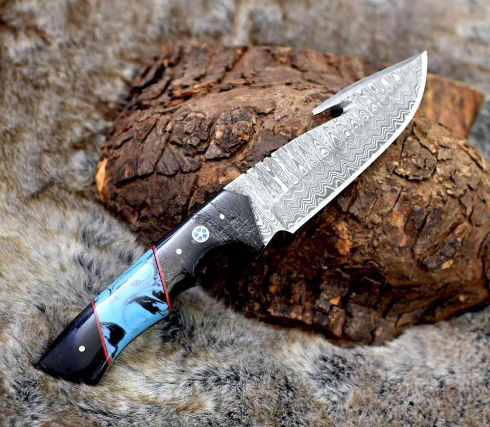 Hunting Gear - Evoke Damascus Knife with Horn & Turquoise Handle - Shokunin USA