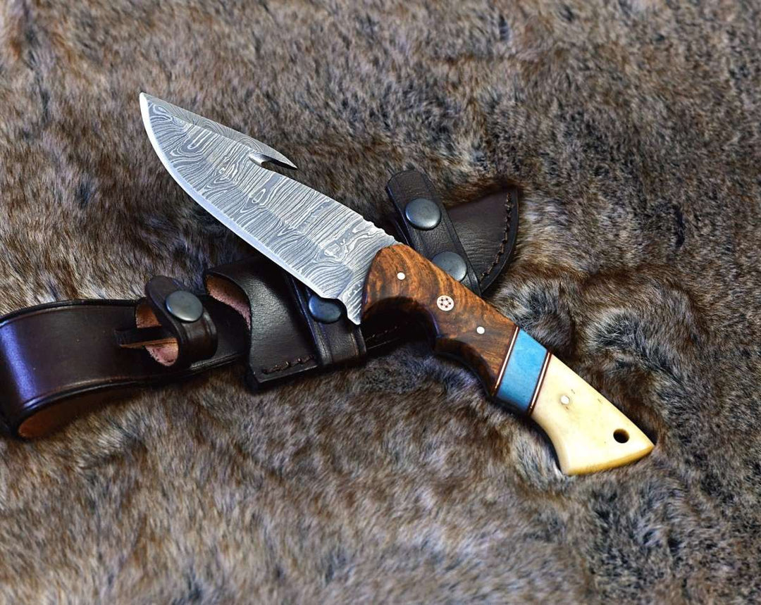 Damascus Hunting Knife with Gut Hook 568