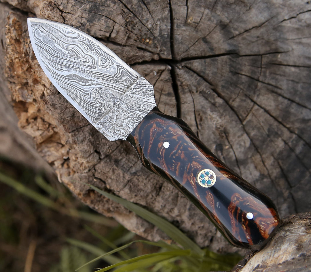 SHAWTY Damascus Knive - Double-Edged Blade with Pine Cone Handle