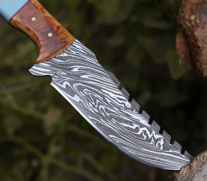Skinning knives - Savage Damascus Hunting Knife with Olive Wood & Resin Handle - Shokunin USA