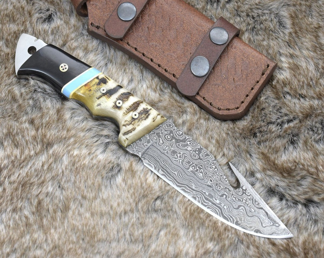 Utility Knife - Wilderness Master Gut Hook Knife with Ram Horn and Turquoise Handle - Shokunin USA